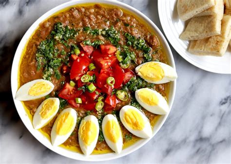  Ful Medames - Ein Herzhaftes vegetarisches Gericht mit einer unwiderstehlichen Mischung aus Würzigkeiten und Texturen