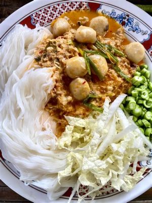  Khanom Jeen Nam Ya! Ein süsses und scharfes Curry-Erlebnis aus dem Herzen von Ong Noi